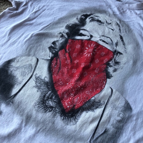 Brooklyn Vertical Marilyn Monroe red bandana - Picture 6 of 9